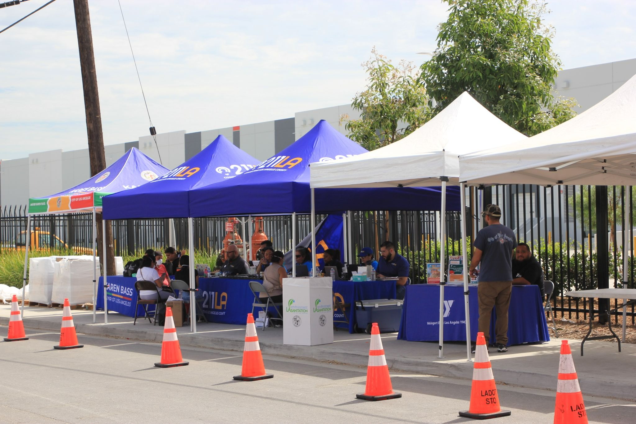 the 211 LA team alongside community organizations